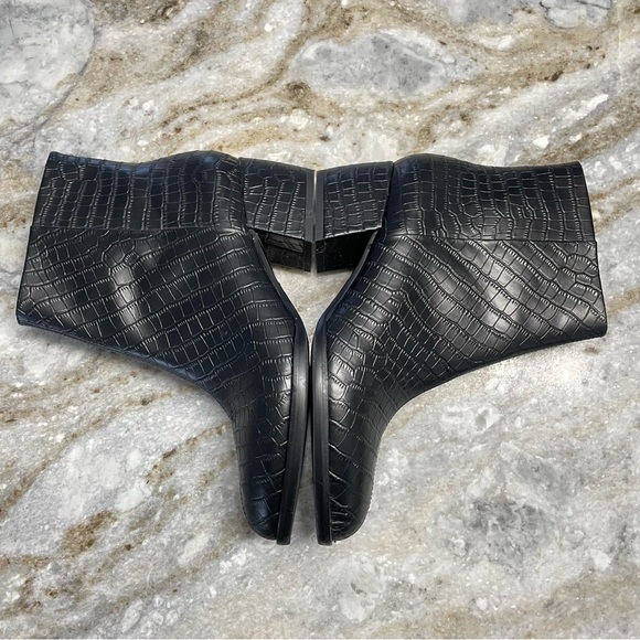 J.Mclaughlin Gwyneth Black Leather Croc-Embossed Ankle Boots Size 7.5 M - Picture 7 of 13